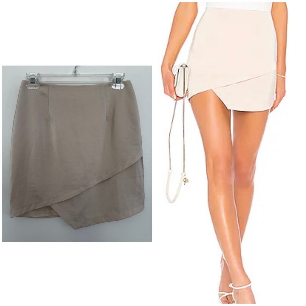 superdown Saira Satin Mini Skirt in Nude